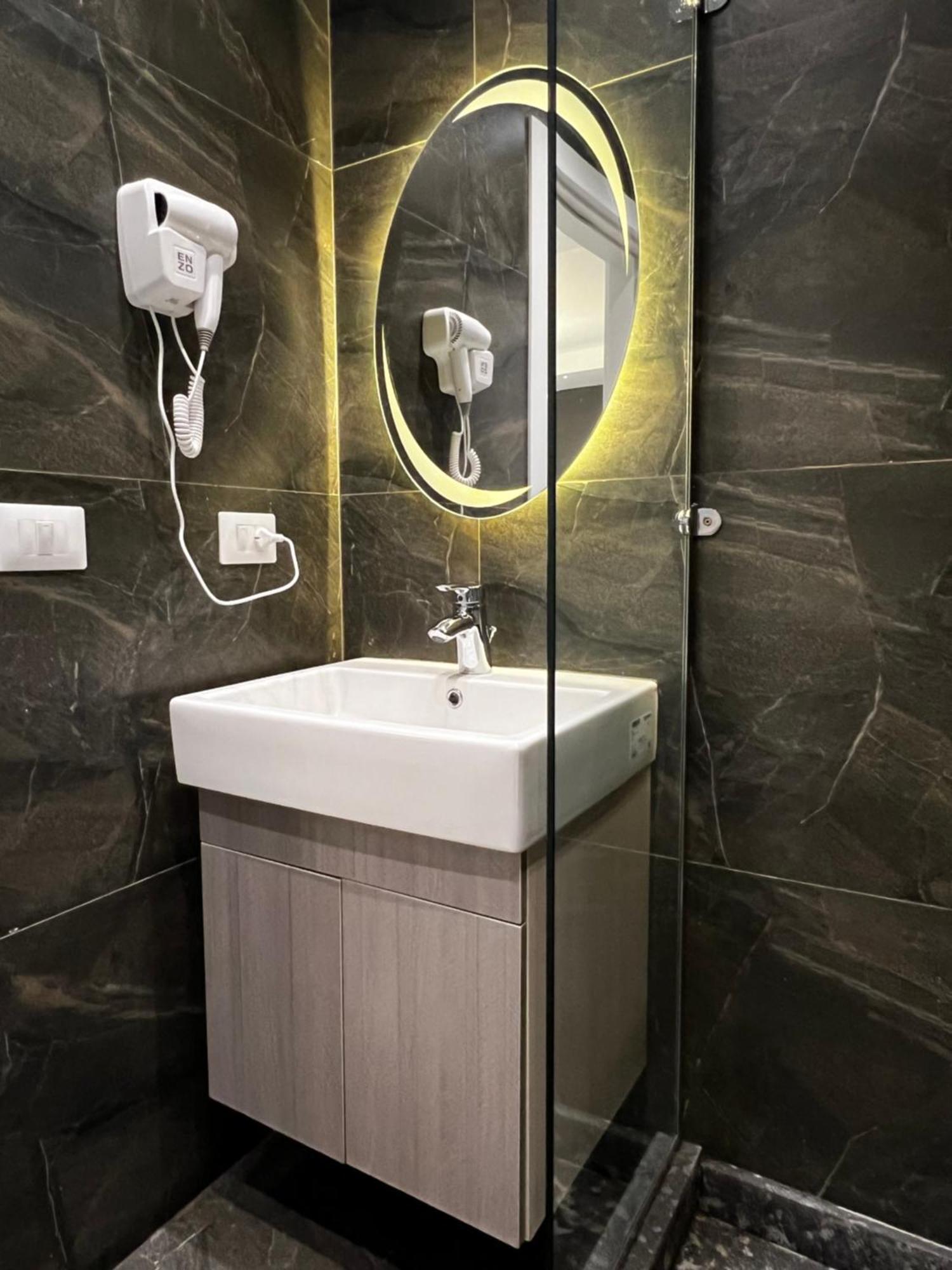 Onyx Pyramids Boutique Hotel Al Kawm al Akhdar Екстер'єр фото