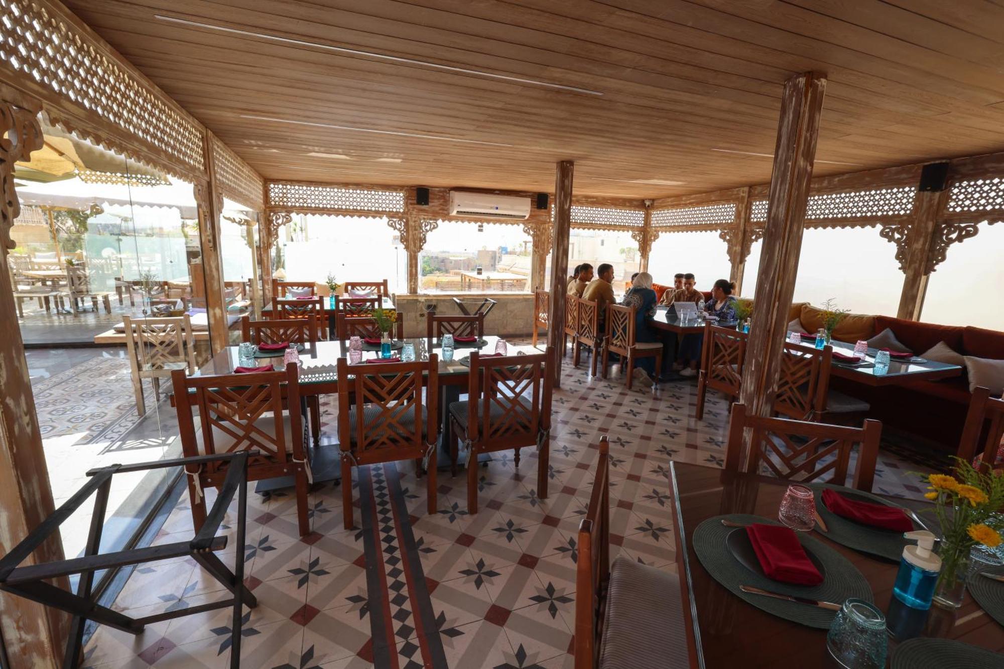 Onyx Pyramids Boutique Hotel Al Kawm al Akhdar Екстер'єр фото